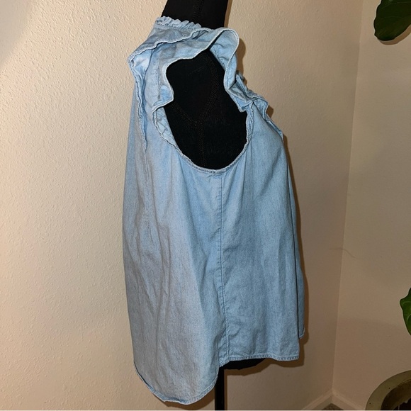 LC Lauren Conrad Women’s 100% Cotton Denim Sleeveless Ruffle Blouse Size: Large - Picture 4 of 12
